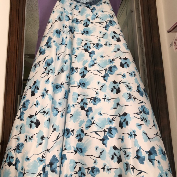 Two piece prom dress - Picture 5 of 6